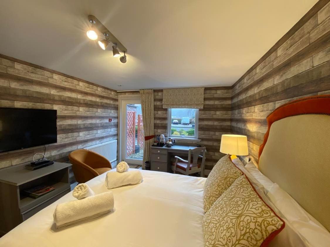 Achray House Restaurant With Rooms Saint Fillans Exteriör bild