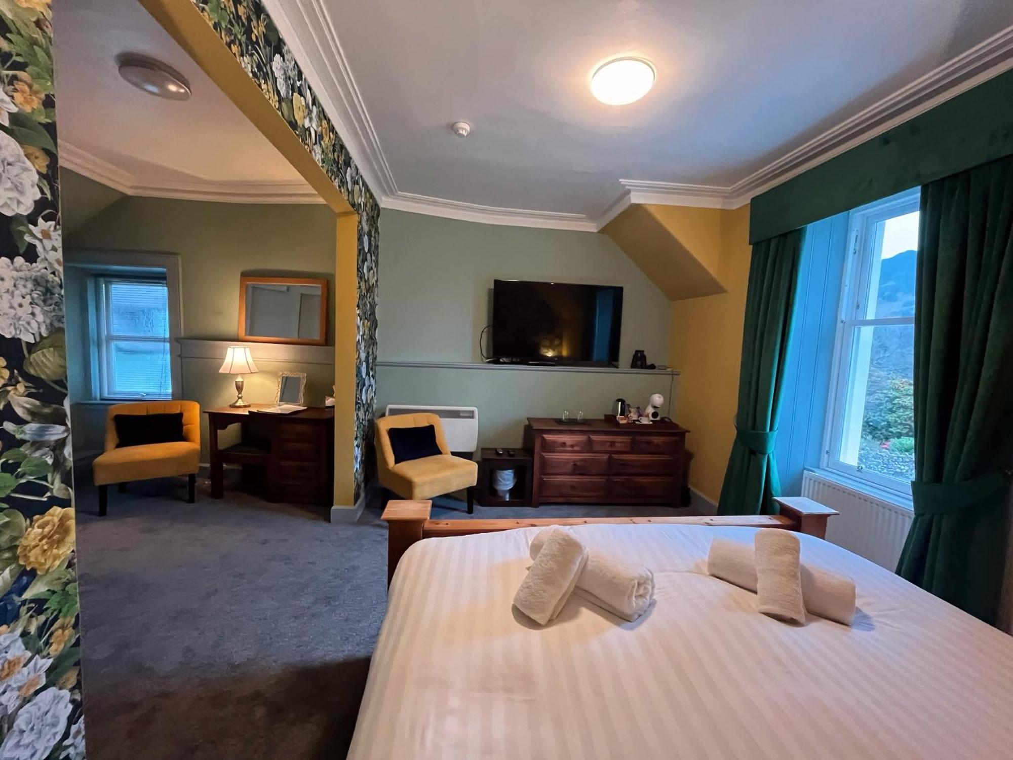Achray House Restaurant With Rooms Saint Fillans Exteriör bild